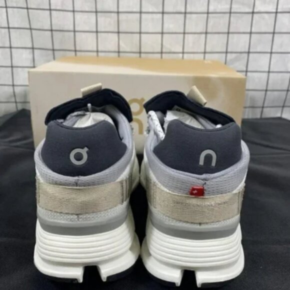 On Running Women's Gray and Black Platform Shoes - Picture 4 of 5